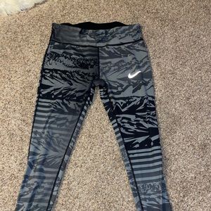 Nike reflective leggings with adjustable waist. Size youth large never worn
